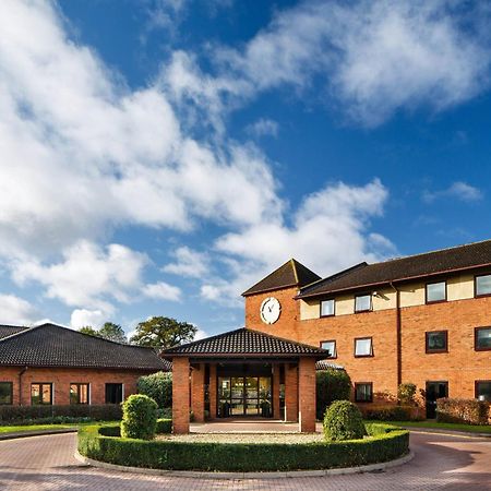 Delta Hotels By Marriott Milton Keynes Esterno foto