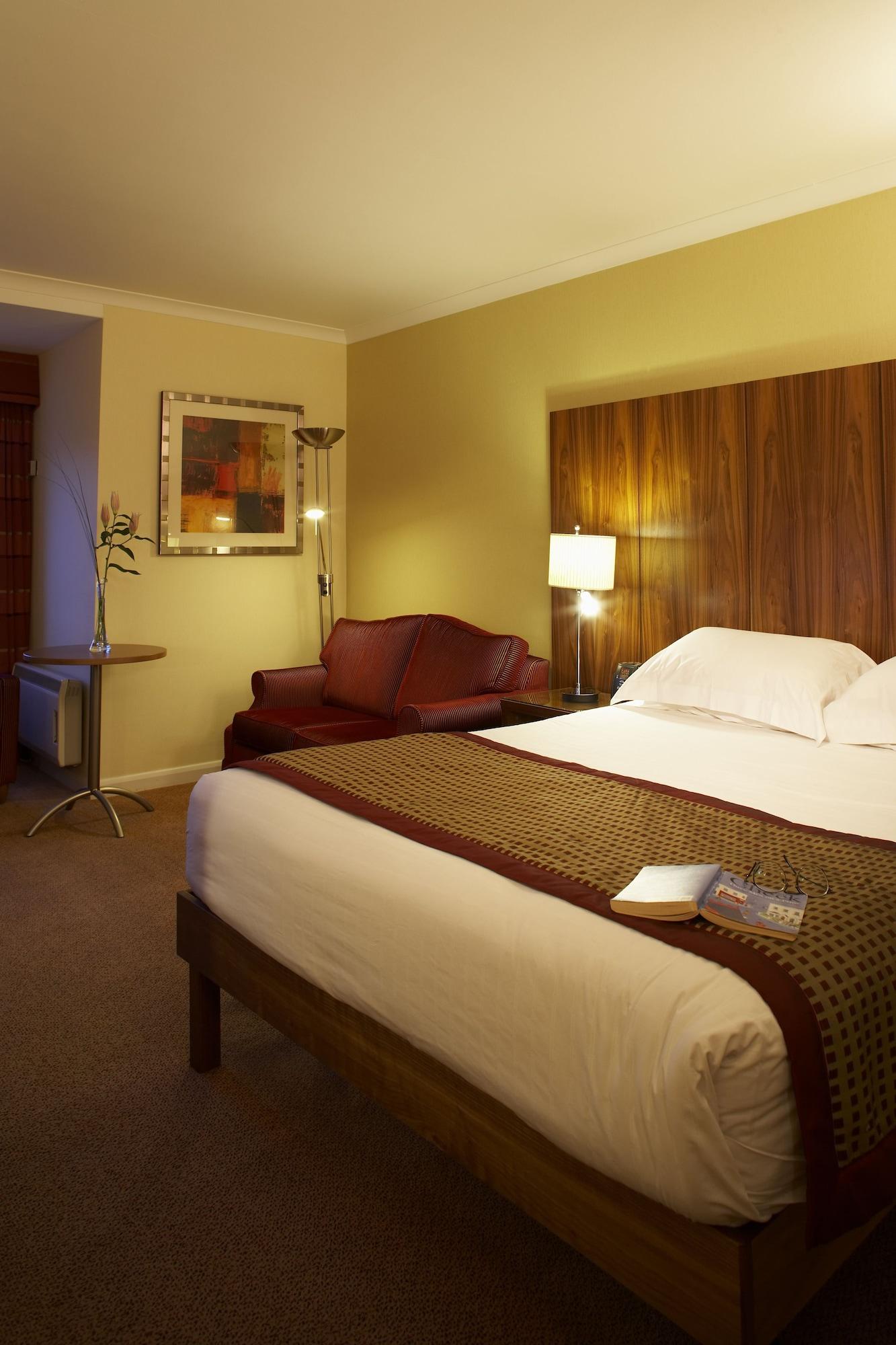Delta Hotels By Marriott Milton Keynes Esterno foto