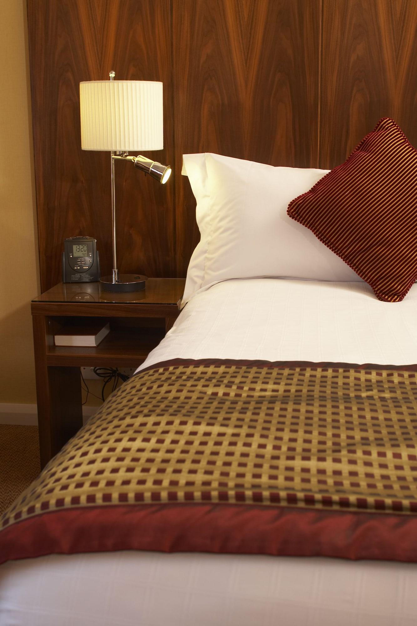 Delta Hotels By Marriott Milton Keynes Esterno foto
