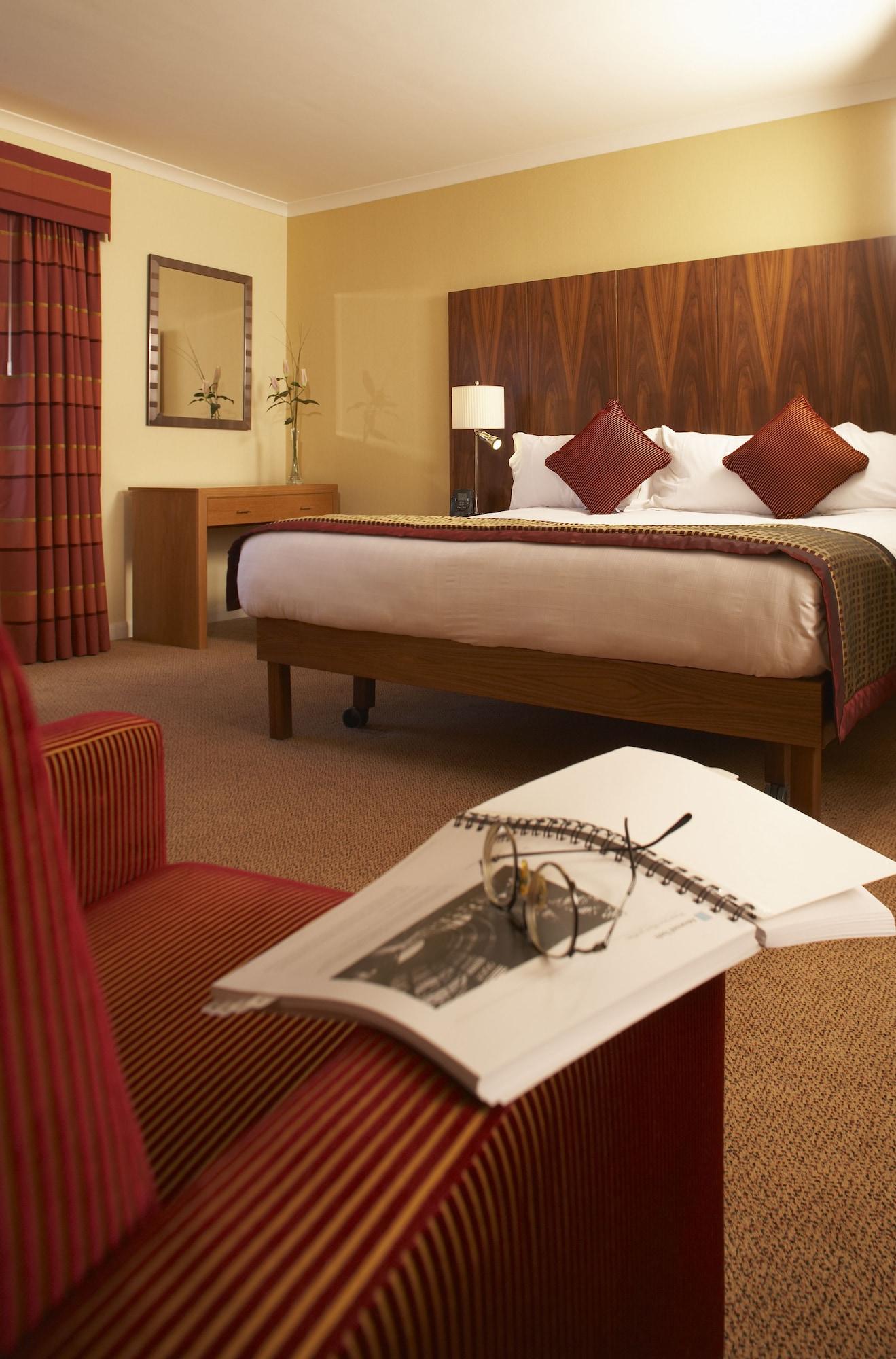 Delta Hotels By Marriott Milton Keynes Esterno foto