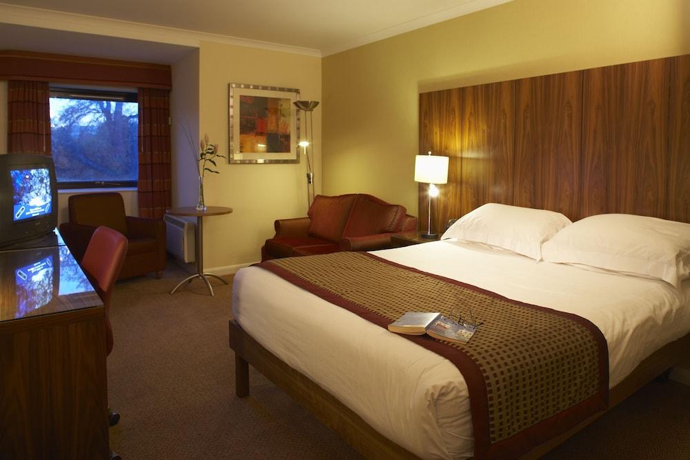 Delta Hotels By Marriott Milton Keynes Esterno foto