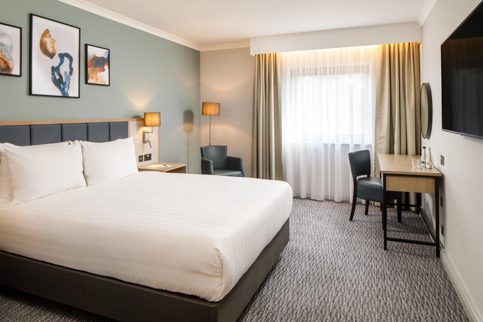 Delta Hotels By Marriott Milton Keynes Esterno foto