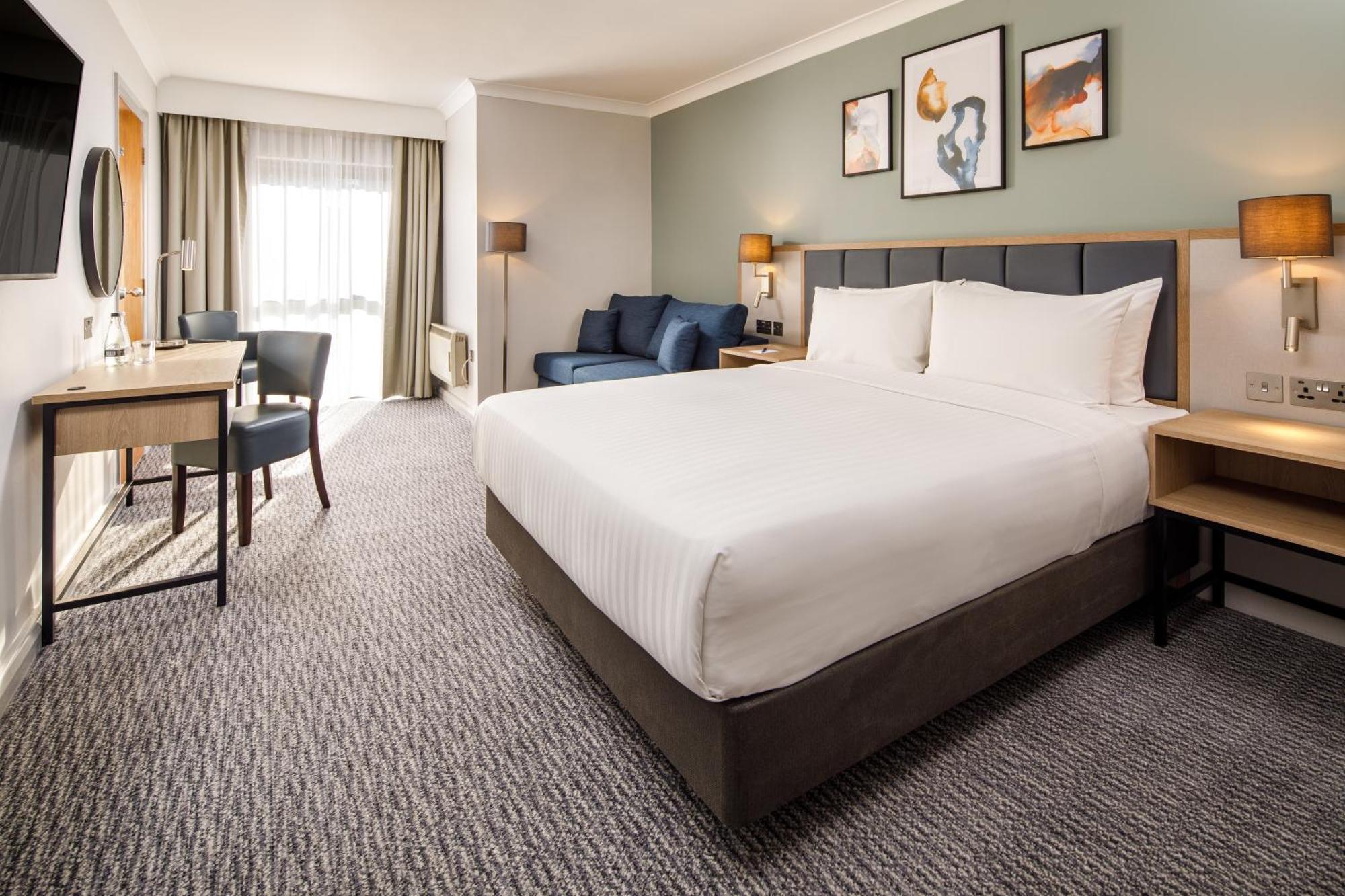 Delta Hotels By Marriott Milton Keynes Esterno foto