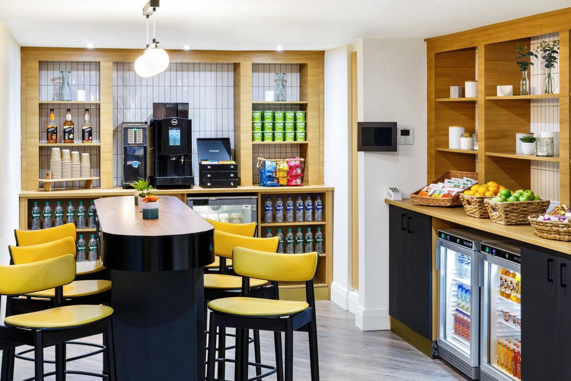 Delta Hotels By Marriott Milton Keynes Esterno foto