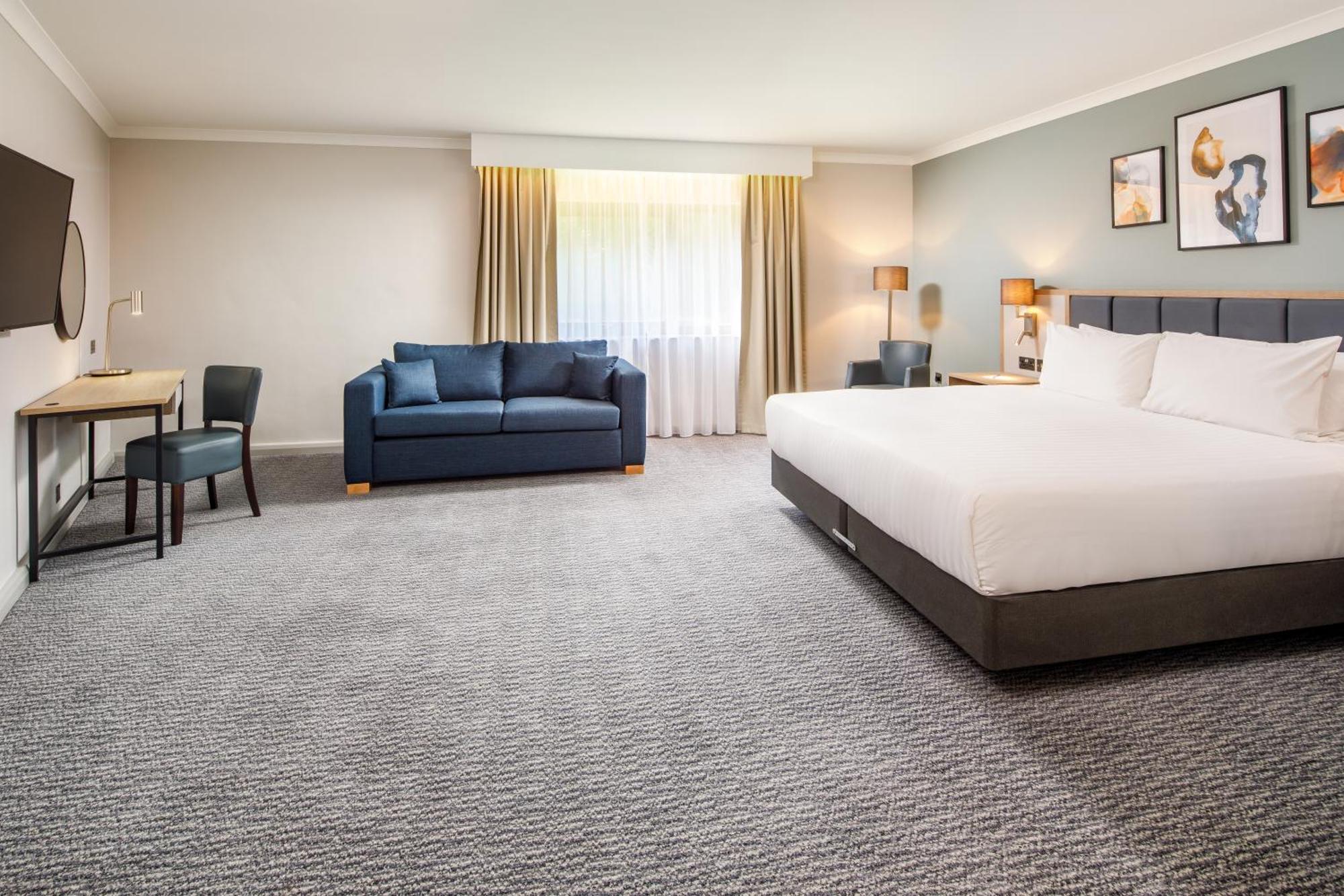 Delta Hotels By Marriott Milton Keynes Esterno foto