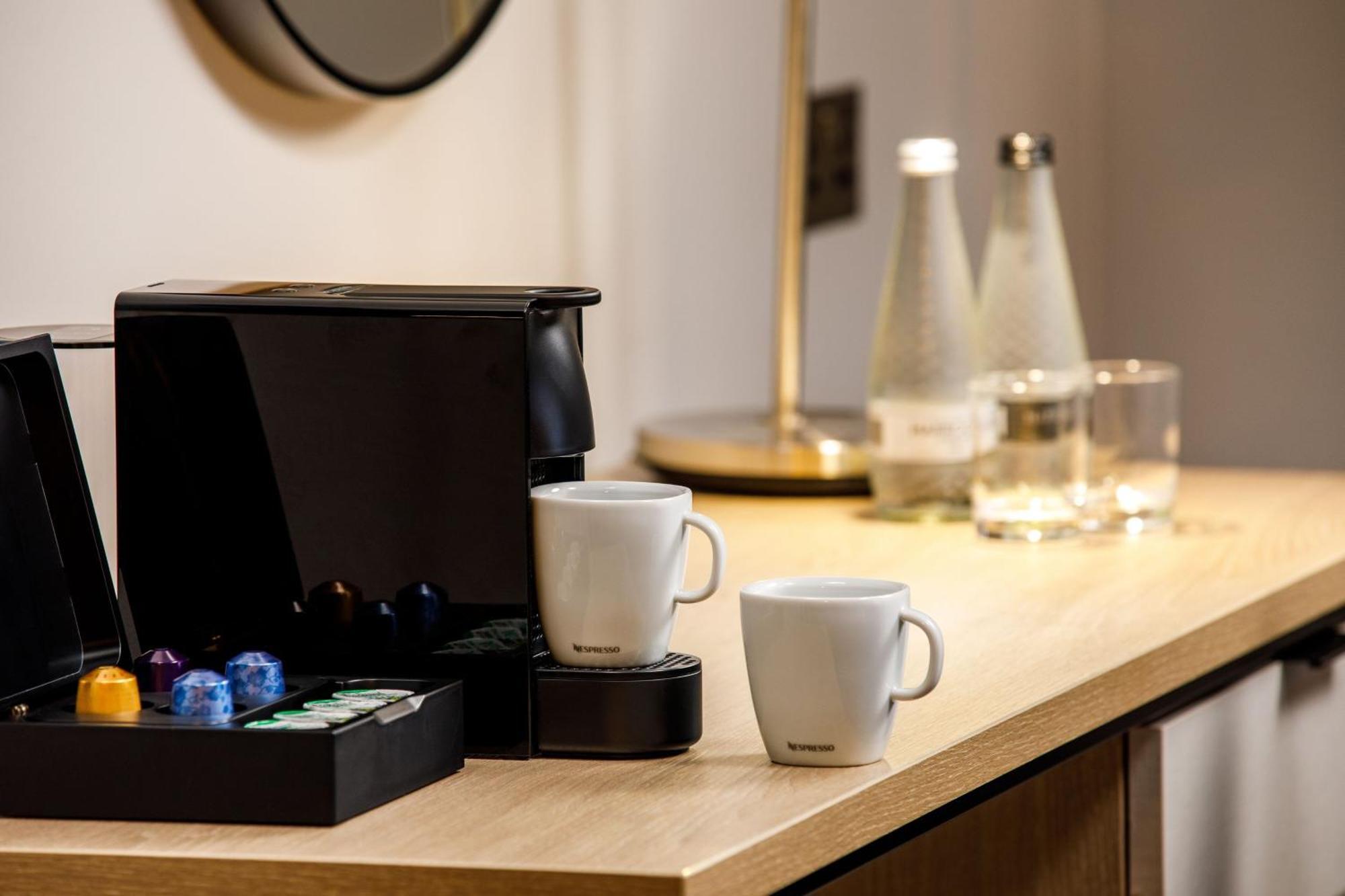 Delta Hotels By Marriott Milton Keynes Esterno foto
