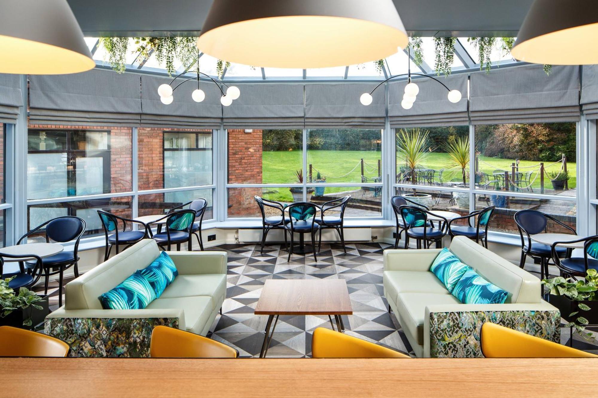 Delta Hotels By Marriott Milton Keynes Esterno foto