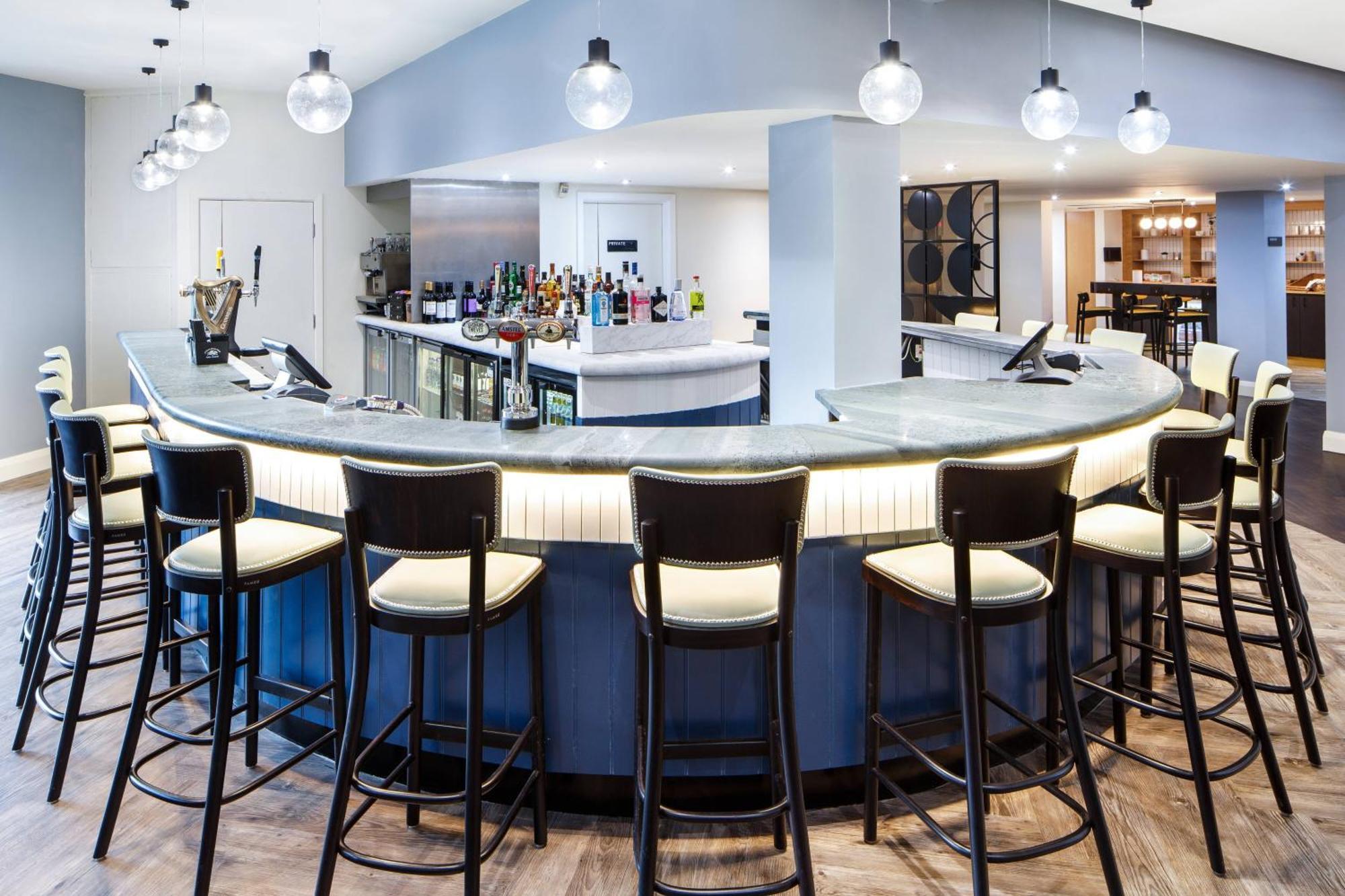 Delta Hotels By Marriott Milton Keynes Esterno foto