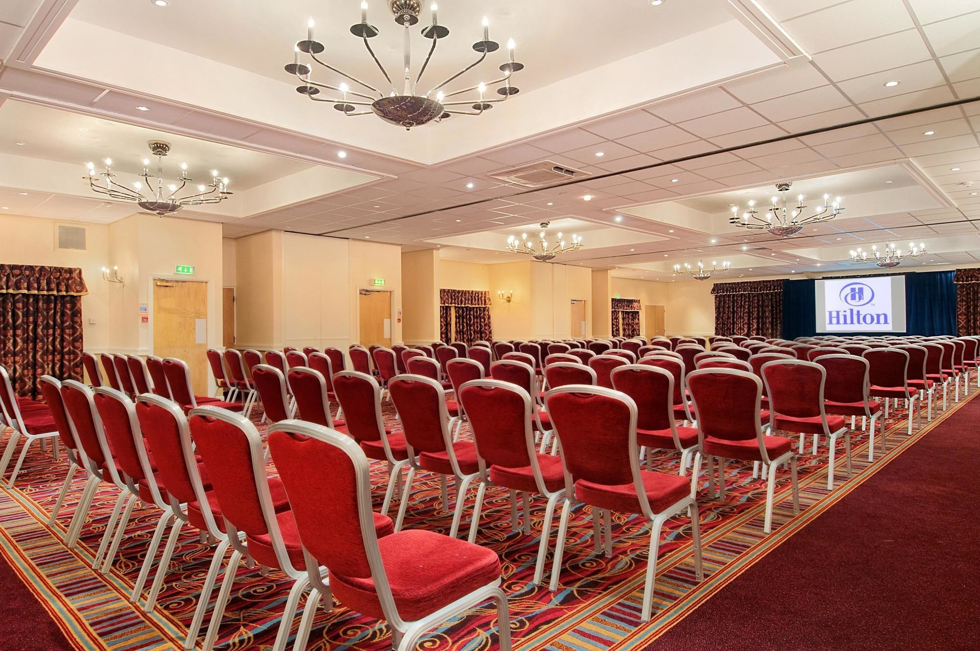 Delta Hotels By Marriott Milton Keynes Esterno foto