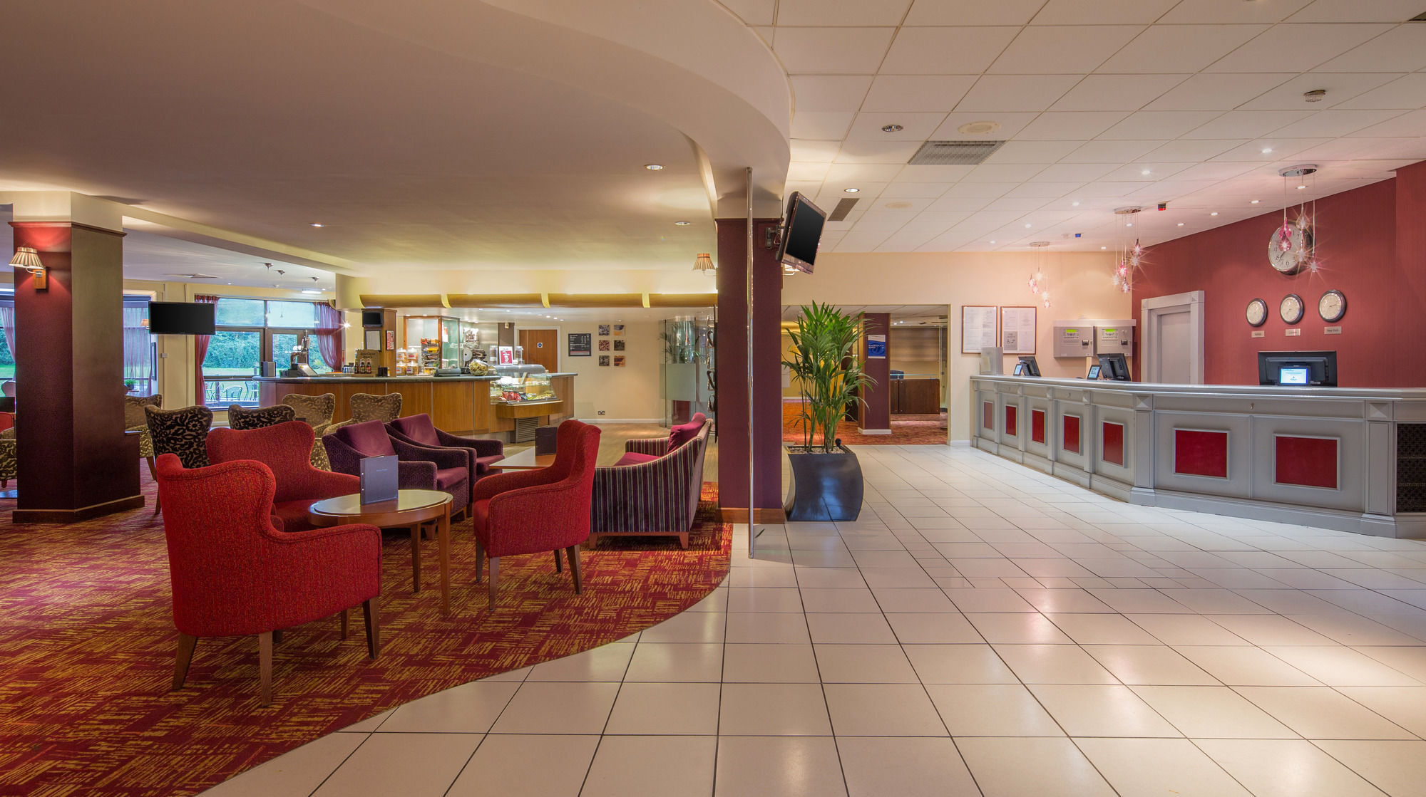 Delta Hotels By Marriott Milton Keynes Esterno foto