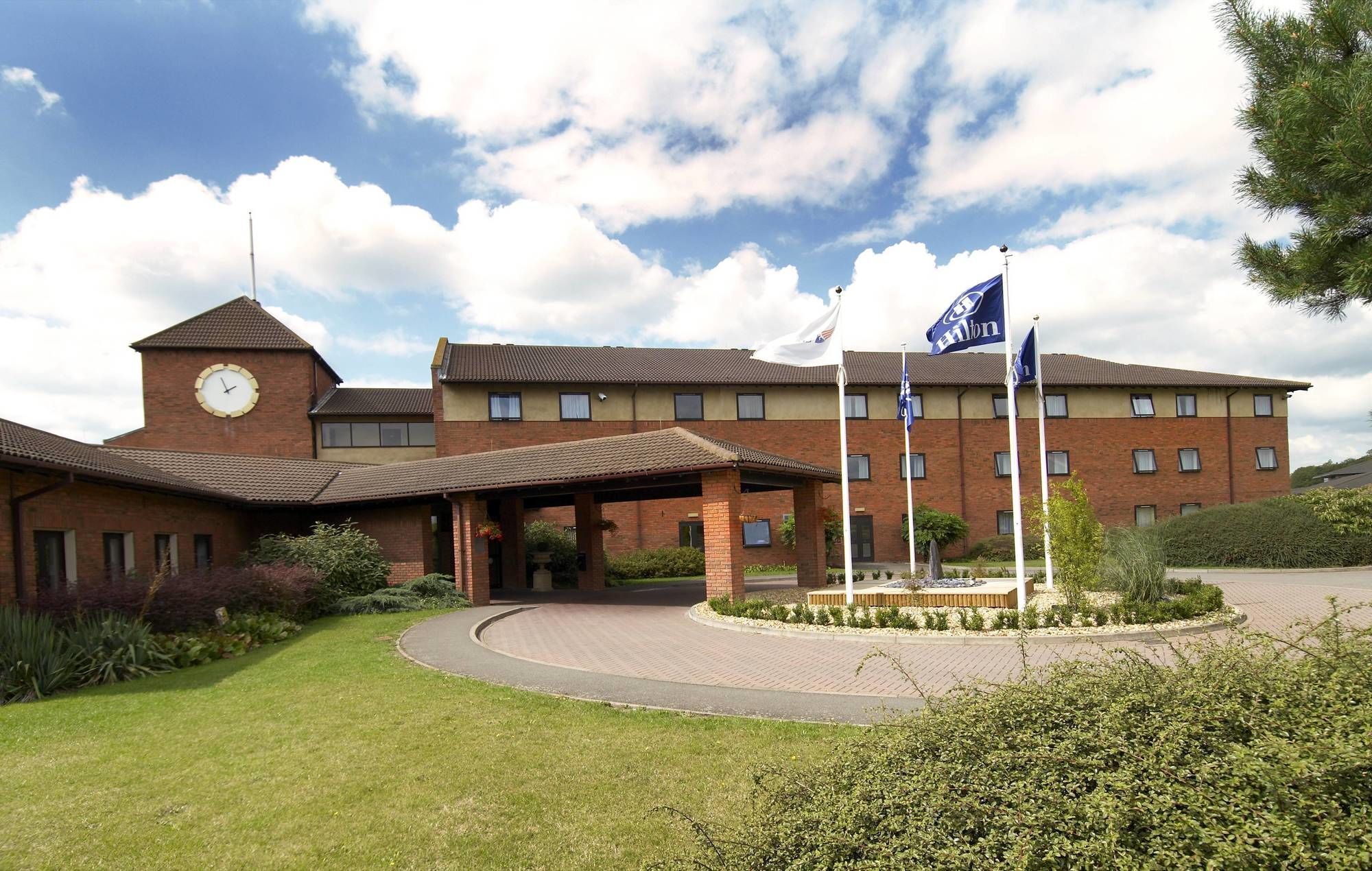 Delta Hotels By Marriott Milton Keynes Esterno foto
